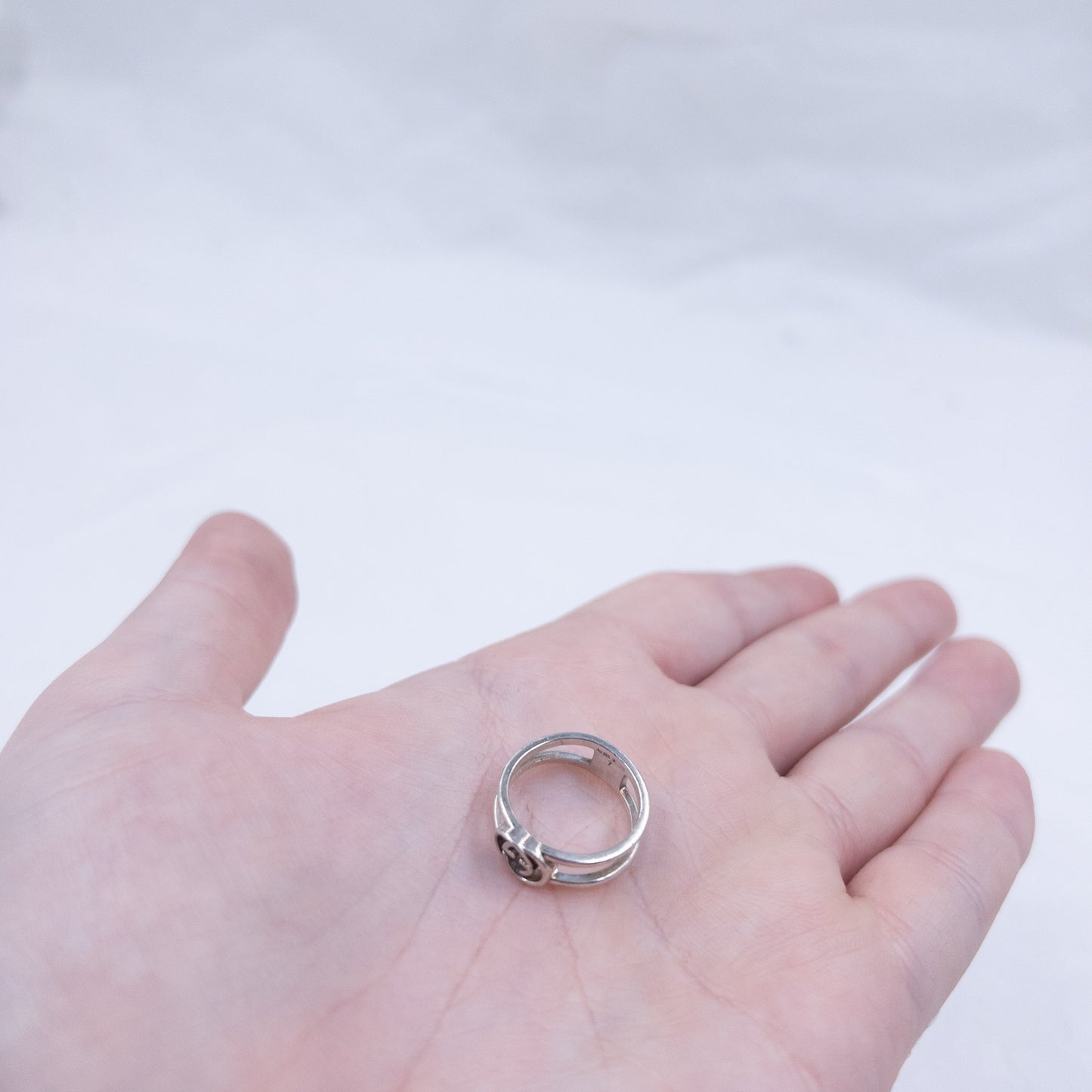 Vintage 2000s Gucci Silver Logo Ring