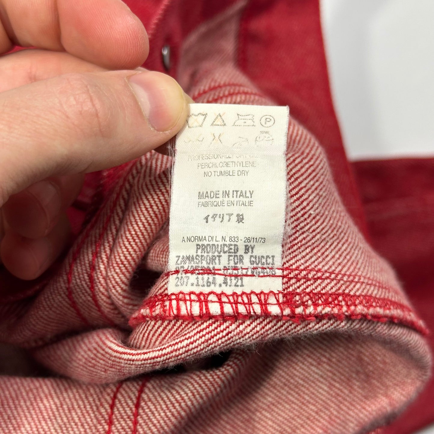 Gucci by Tom Ford 1999 Red Denim Cropped Front Drop Jacket - IT42