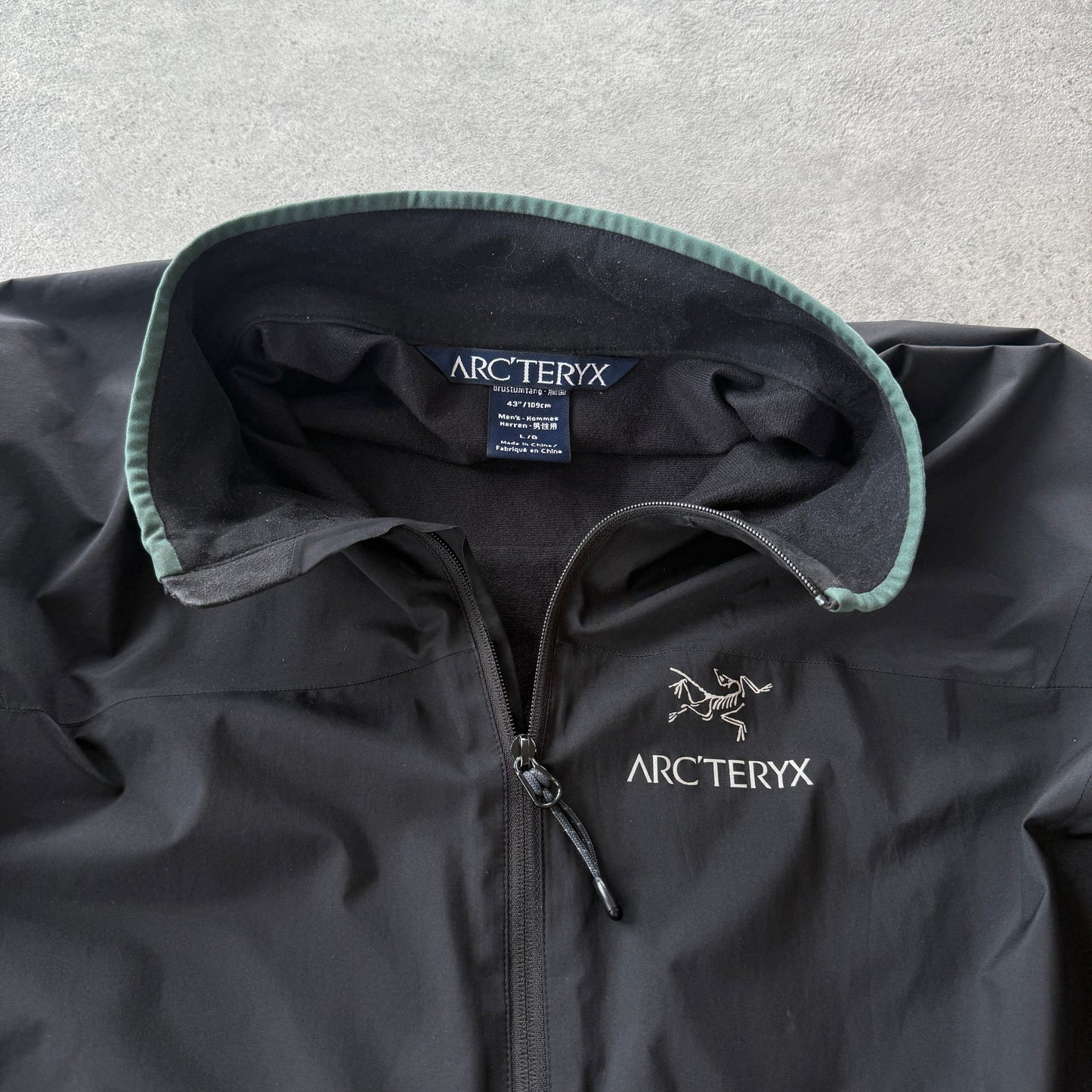 Arc’teryx 2000s technical windstopper shell jacket (L)