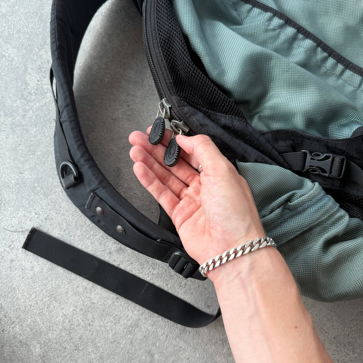 Oakley Software 2000s Icon technical utility backpack (22”x15”)