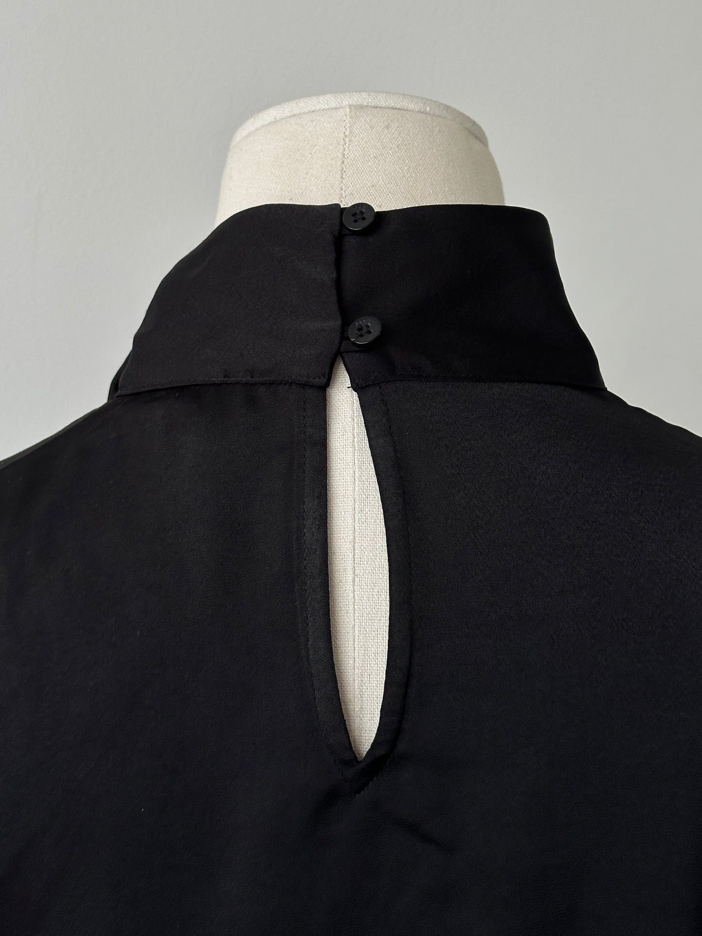 DKNY Satin Sleeveless Neck Tie Top - M-L