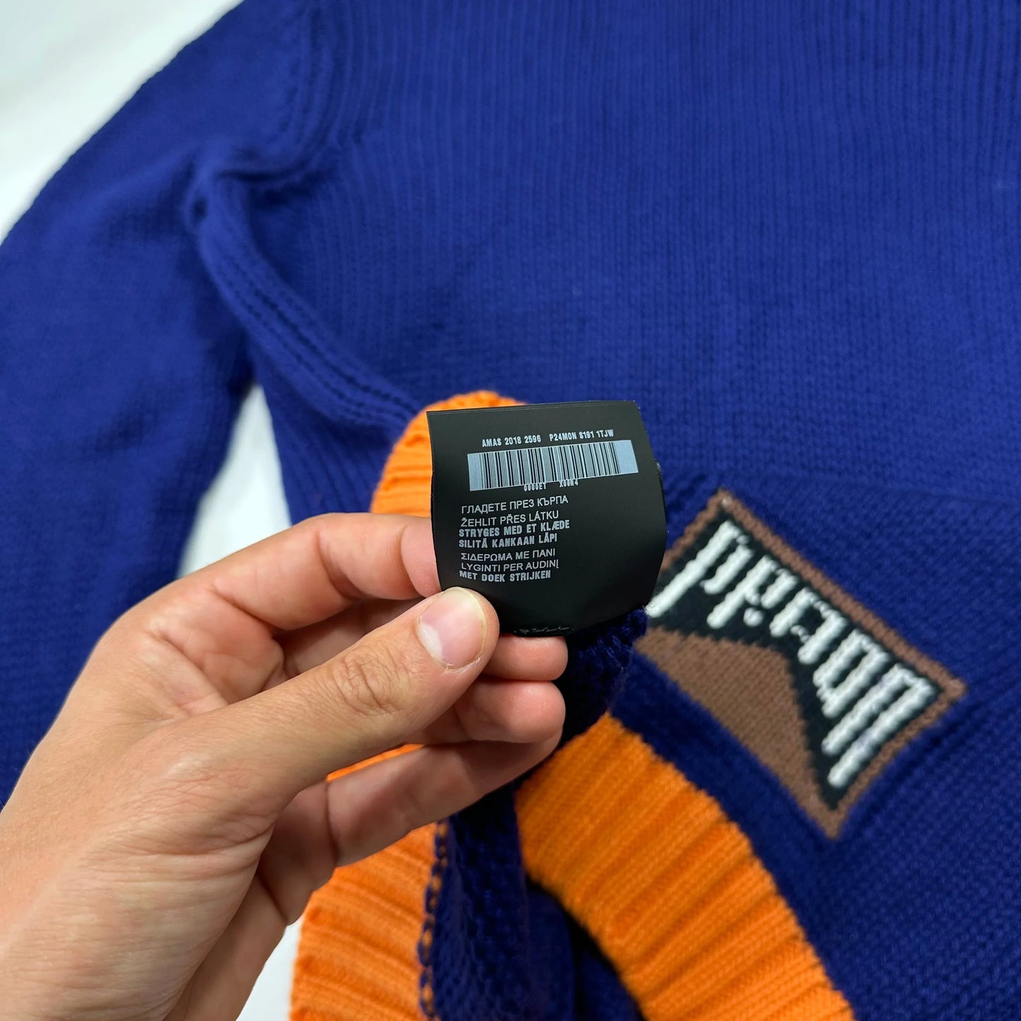 Prada Milano 2018 Intarsia Cashmere Chunky Race Logo Knit - IT46 (M)