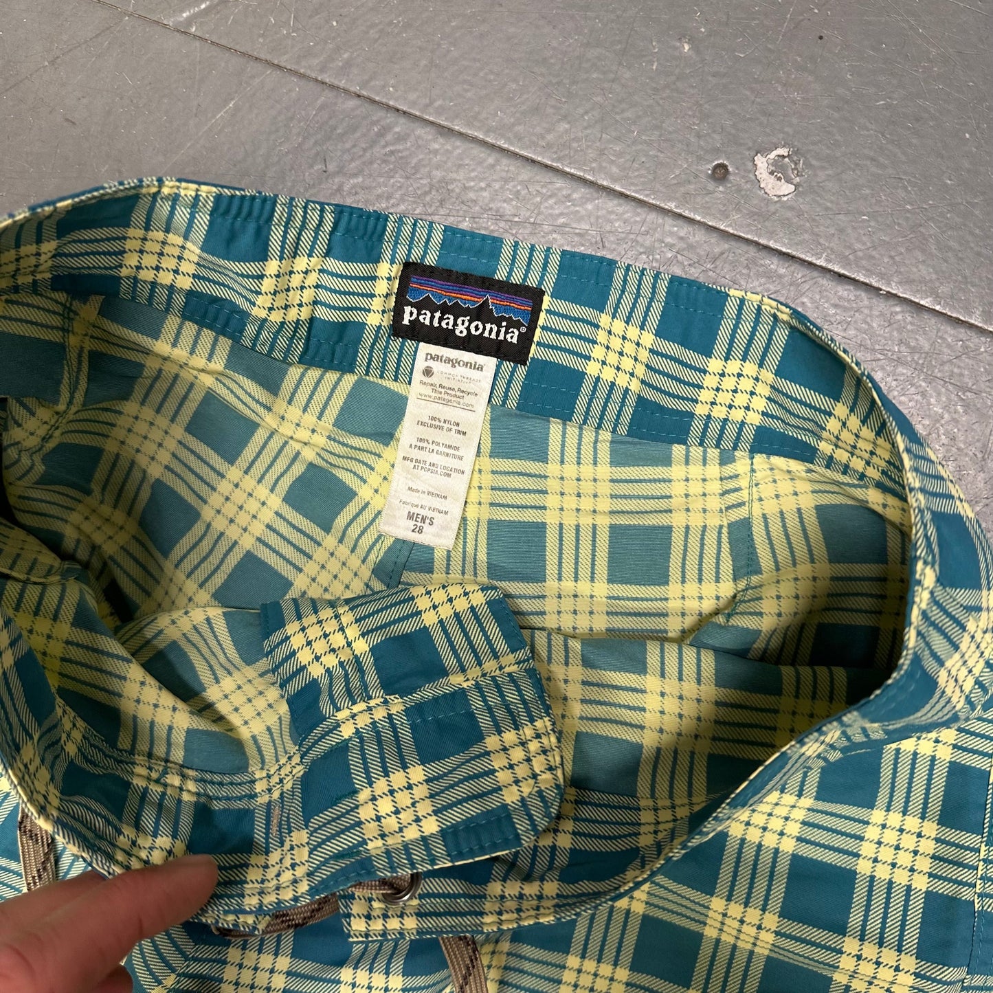 Patagonia Plaid Shorts In Blue ( W28 )