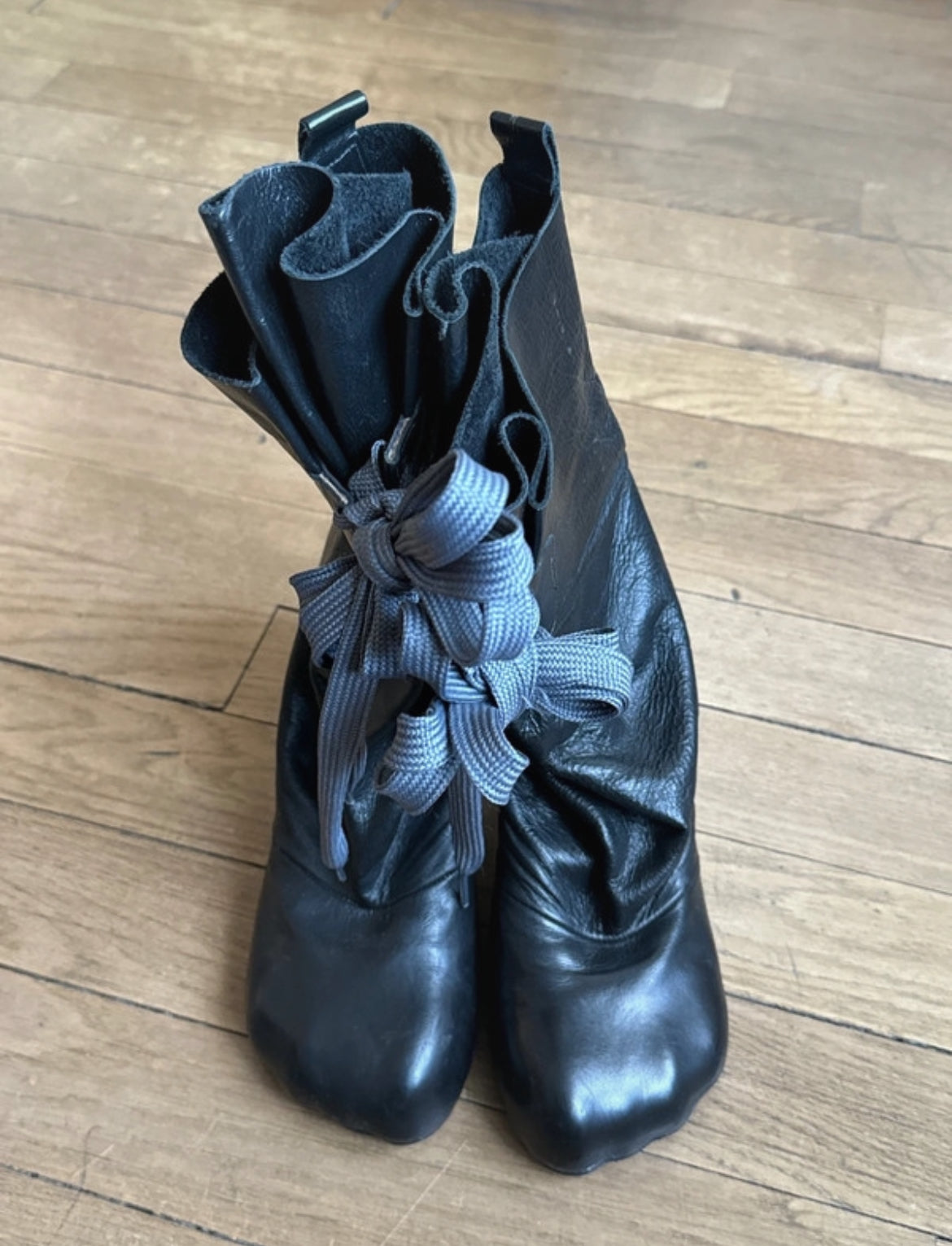 VIVIENNE WESTWOOD ANIMAL TOE BOOTS (EU 40) | DEFAULT TITLE, Black