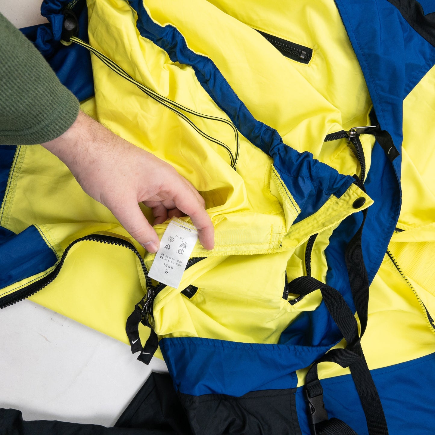 Vintage Nike ACG Lightweight Q Zip Packable Jacket Size l