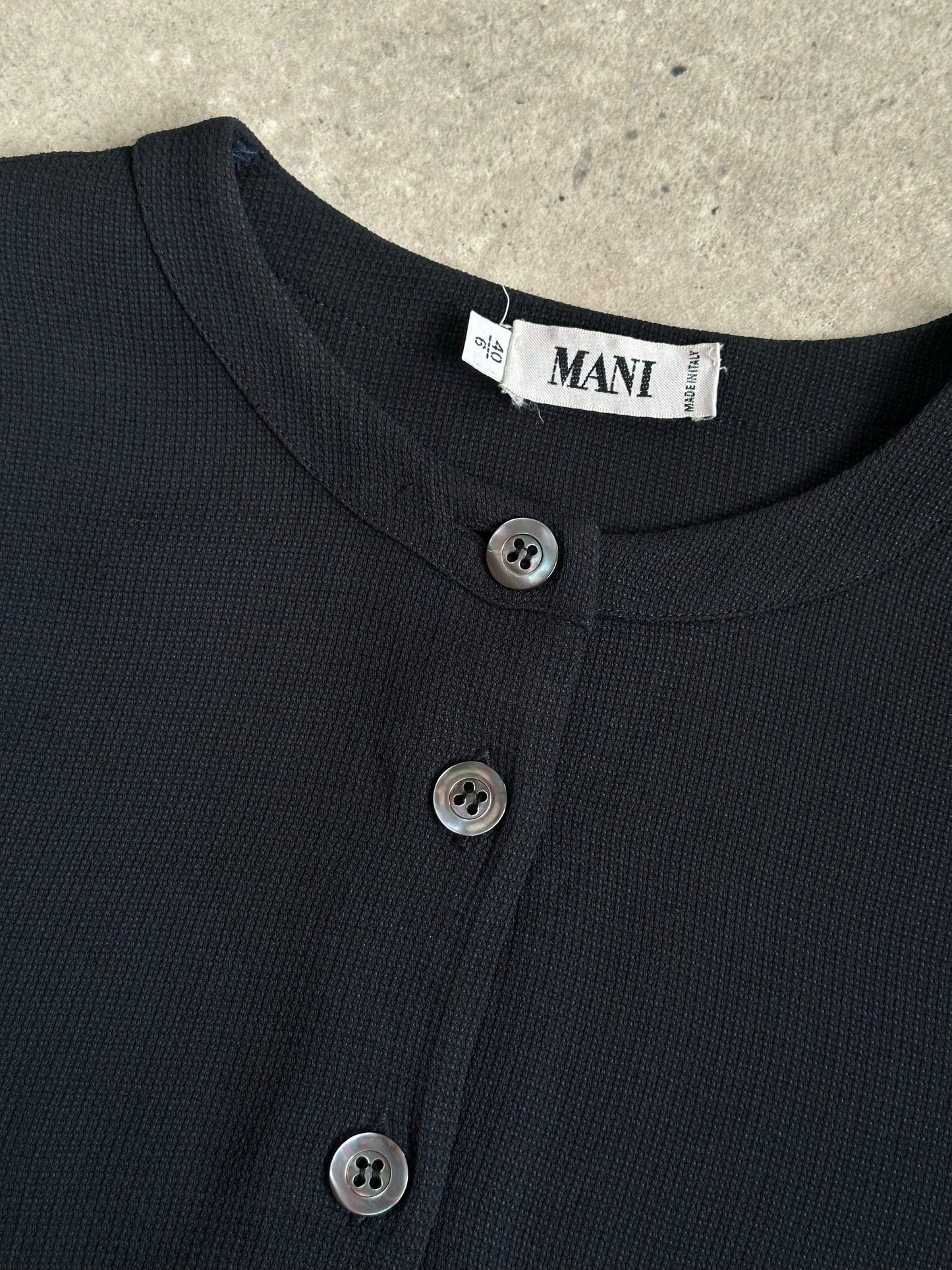 Mani 1990s Button Neck Cropped Top - S-M