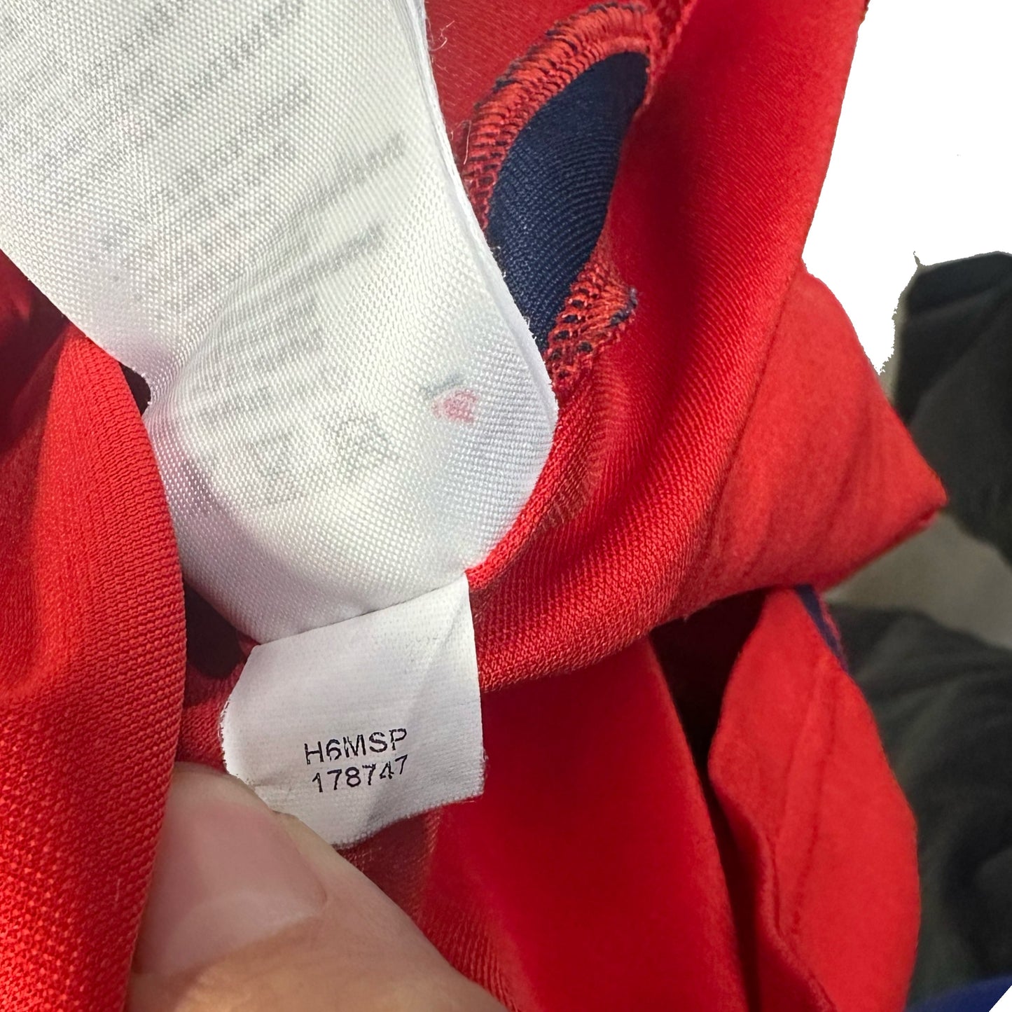 Nike Barcelona 2006/07 Training Long Sleeve Shirt In Red ( M )