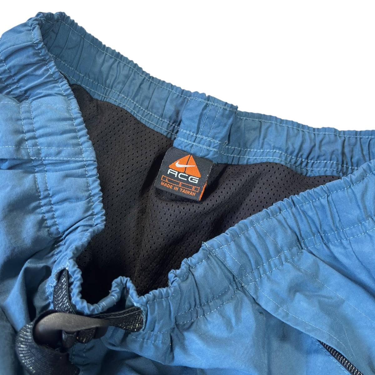 Nike ACG 00’s Lightweight Shorts W30 | O/S, Blue