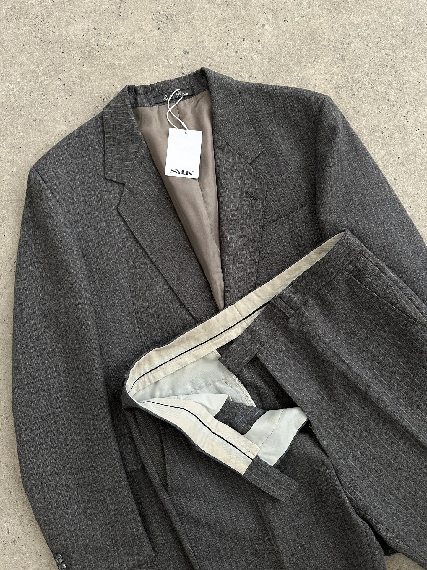 British Vintage Pinstripe New Wool Single Breasted Suit - 42R/W32