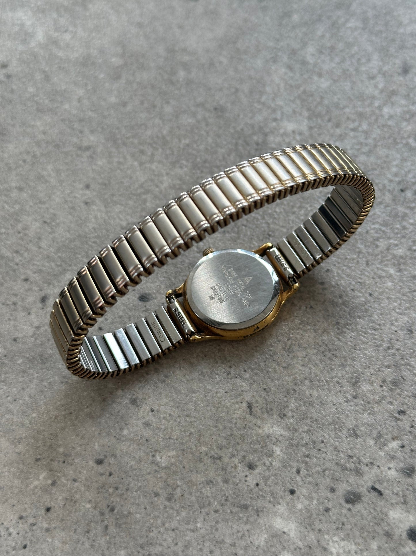 Accurist 1990s Gold Tone Quartz Watch