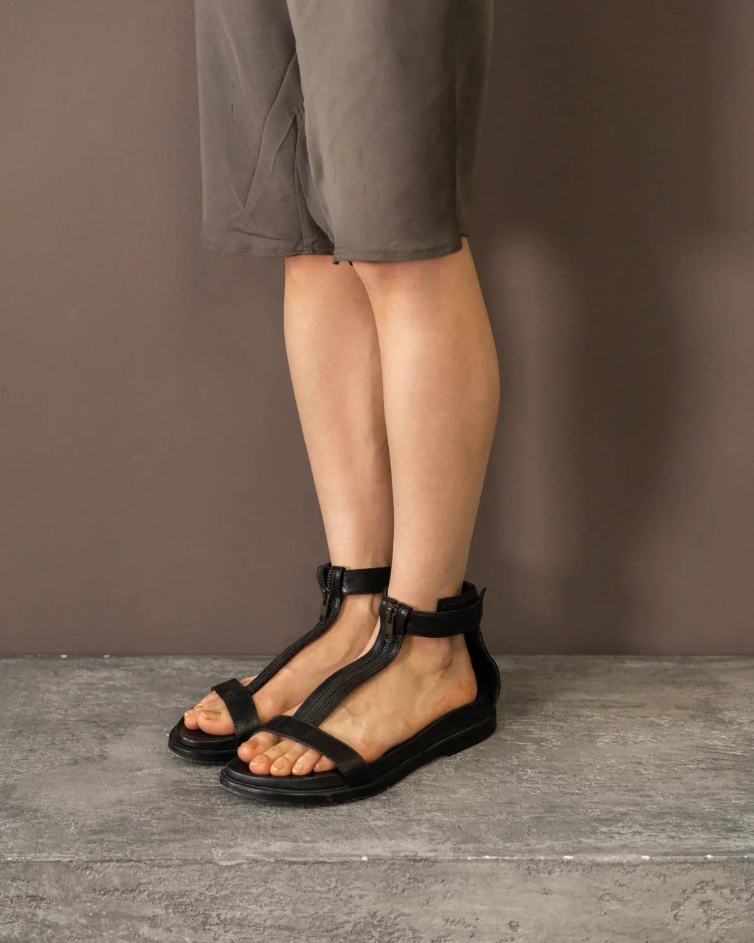 ANN DEMEULEMEESTER SANDALS (EU 39) | DEFAULT TITLE, Black