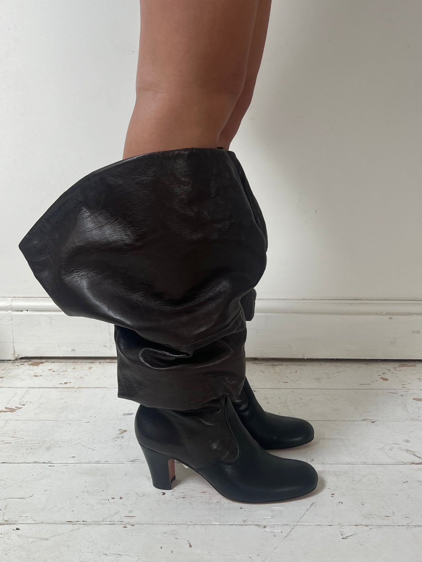 VIVIENNE WESTWOOD PIRATE BOOTS (EU 40) | DEFAULT TITLE, Black