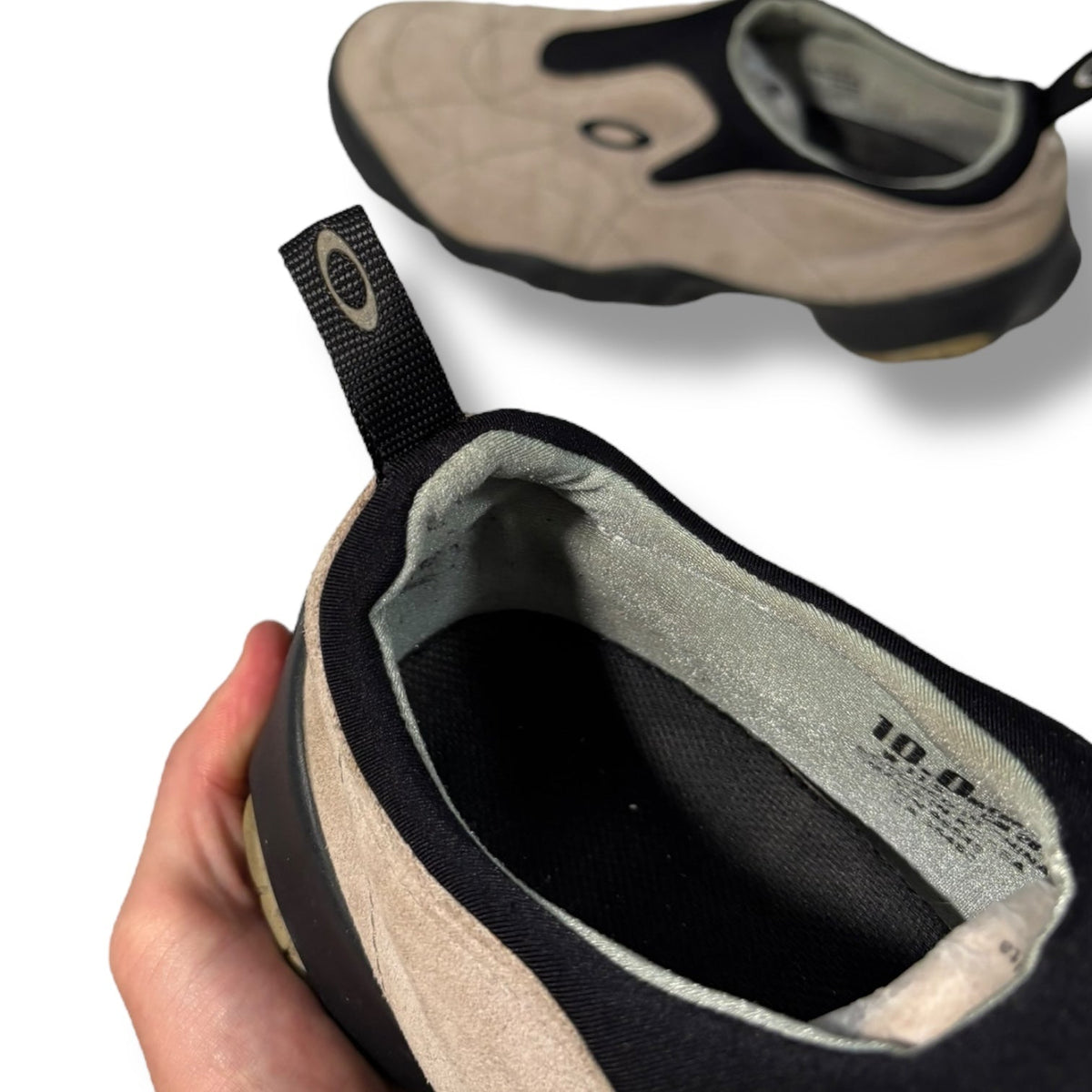 Oakley 00’s Bottle Cap Flesh Slip On UK 9 | O/S, Beige