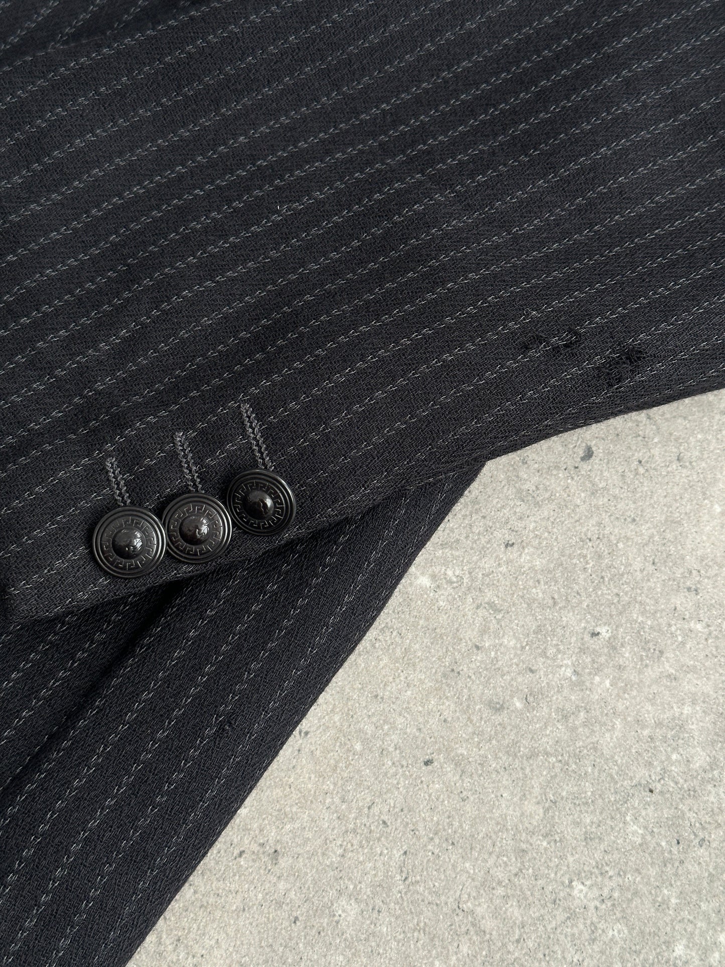 Gianni Versace Versus 90s Bespoke Button Relaxed Single Breasted Blazer - 38R/M