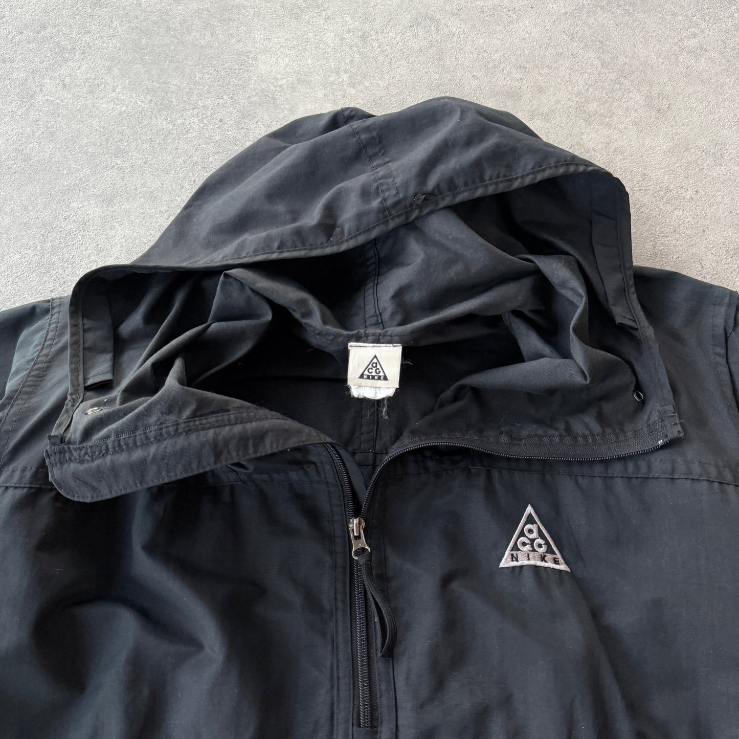 Nike ACG 1990s 1/4 zip technical lightweight shell jacket (M)