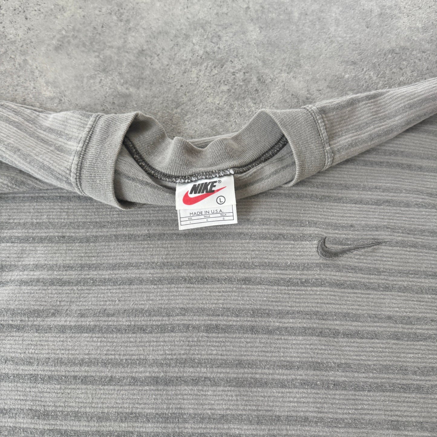 Nike RARE 1990s heavyweight striped t-shirt (L)