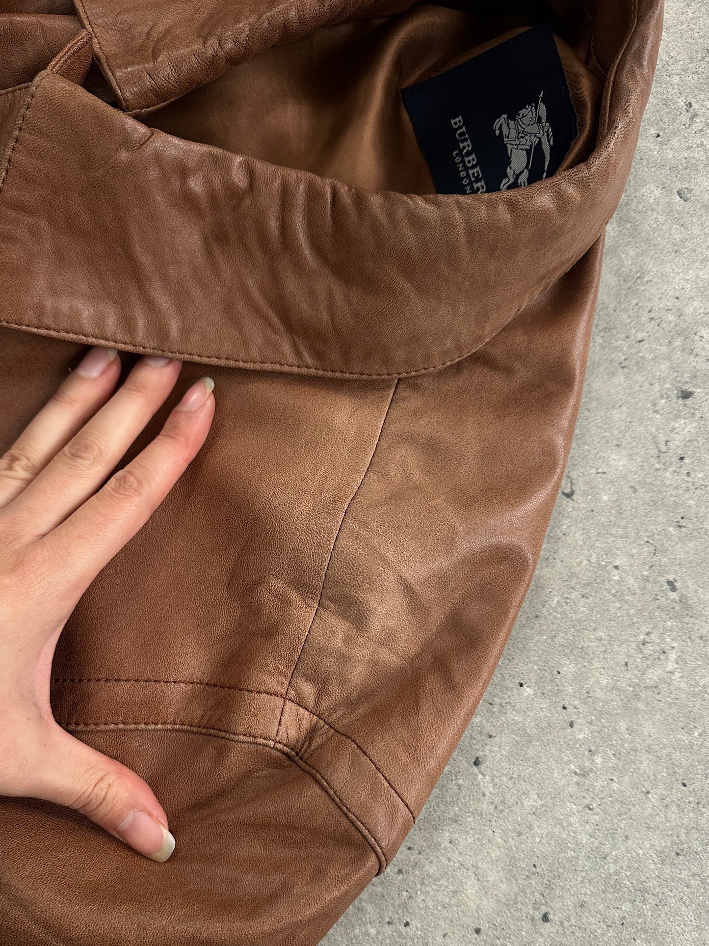 Burberry London 2000s Aged Smooth Leather Jacket - XL