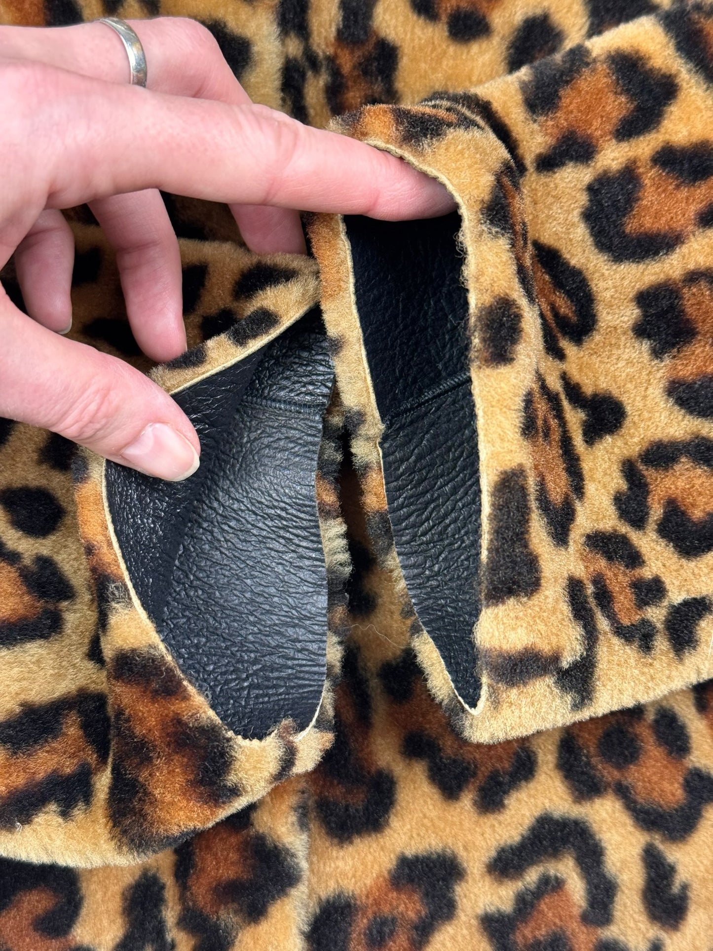 Miu Miu Automne 2010 shearling leopard jacket