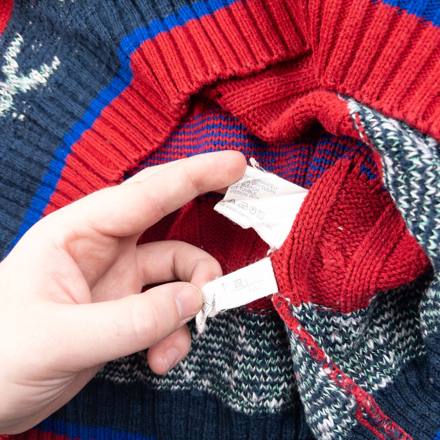 Vintage 90s Hugo Boss Knit Pattern Jumper Size L