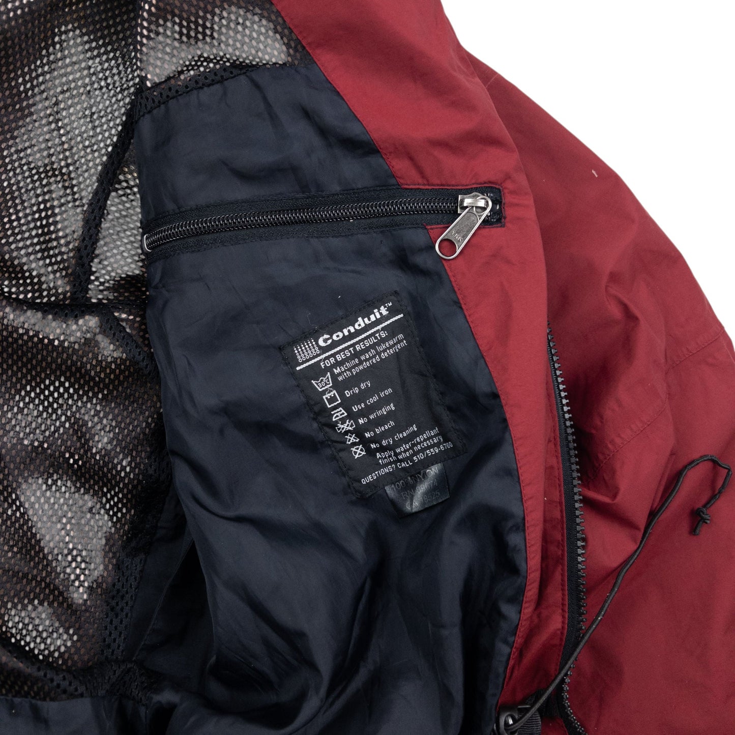 Vintage 2000s Mountain Hardwear Conduit Snowboarding Jacket Size M