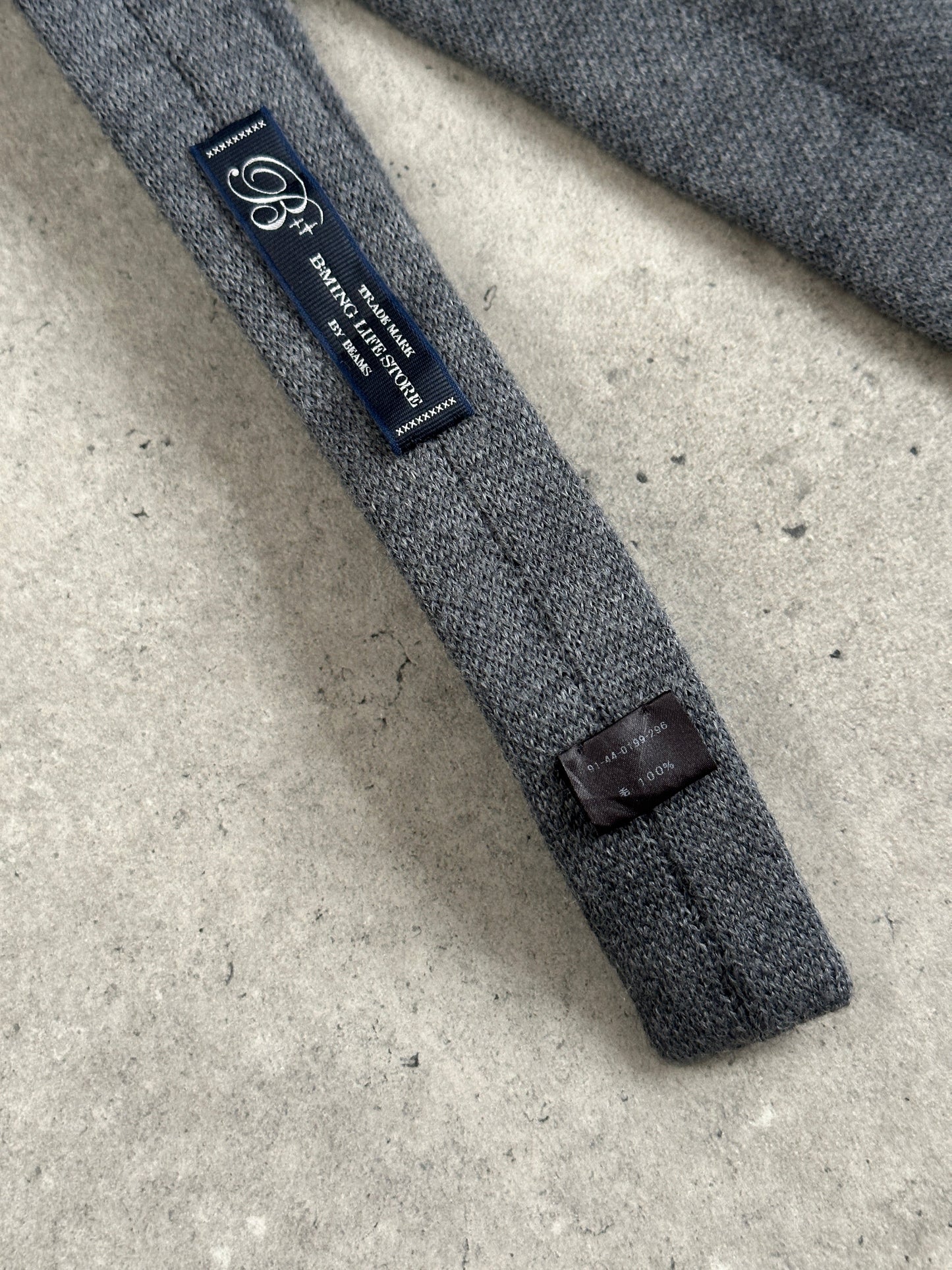 Japanese Vintage 1990s Pure Wool Knitted Flag Tie