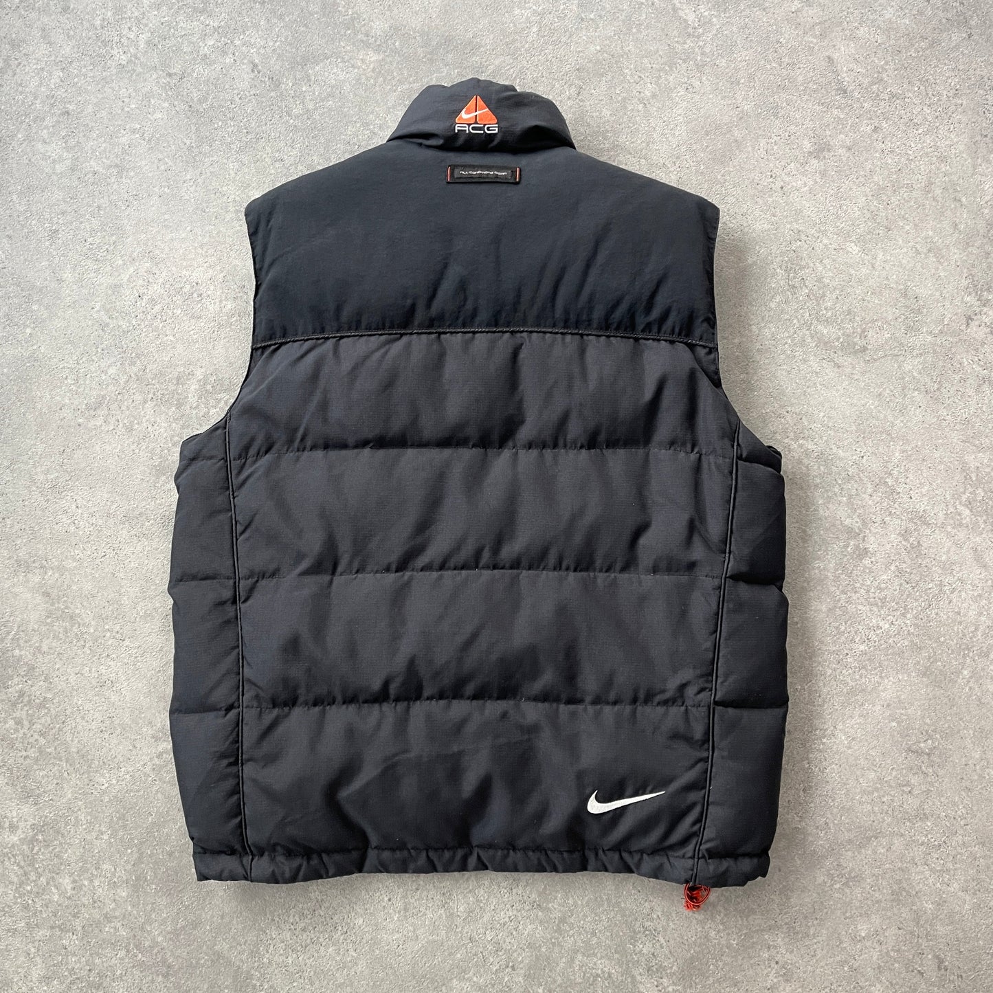 Nike ACG 1990s heavyweight down fill puffer gilet (L)