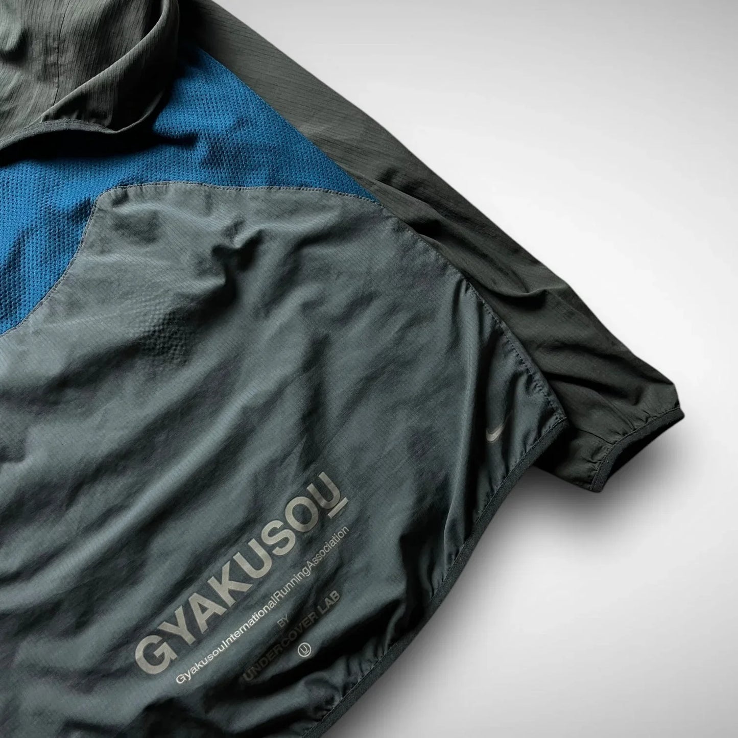 Nike Gyakusou 2-in-1 Mesh Running Jacket (20120