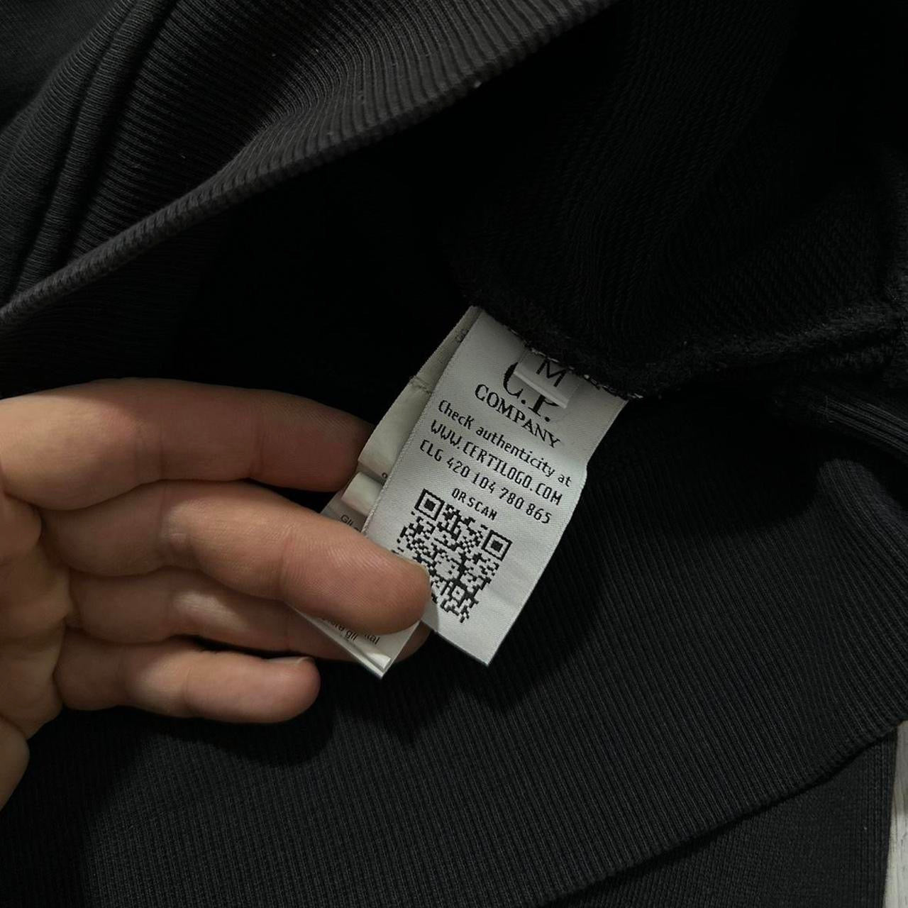 CP Company Quarter Zip Pullover | Medium, TBD