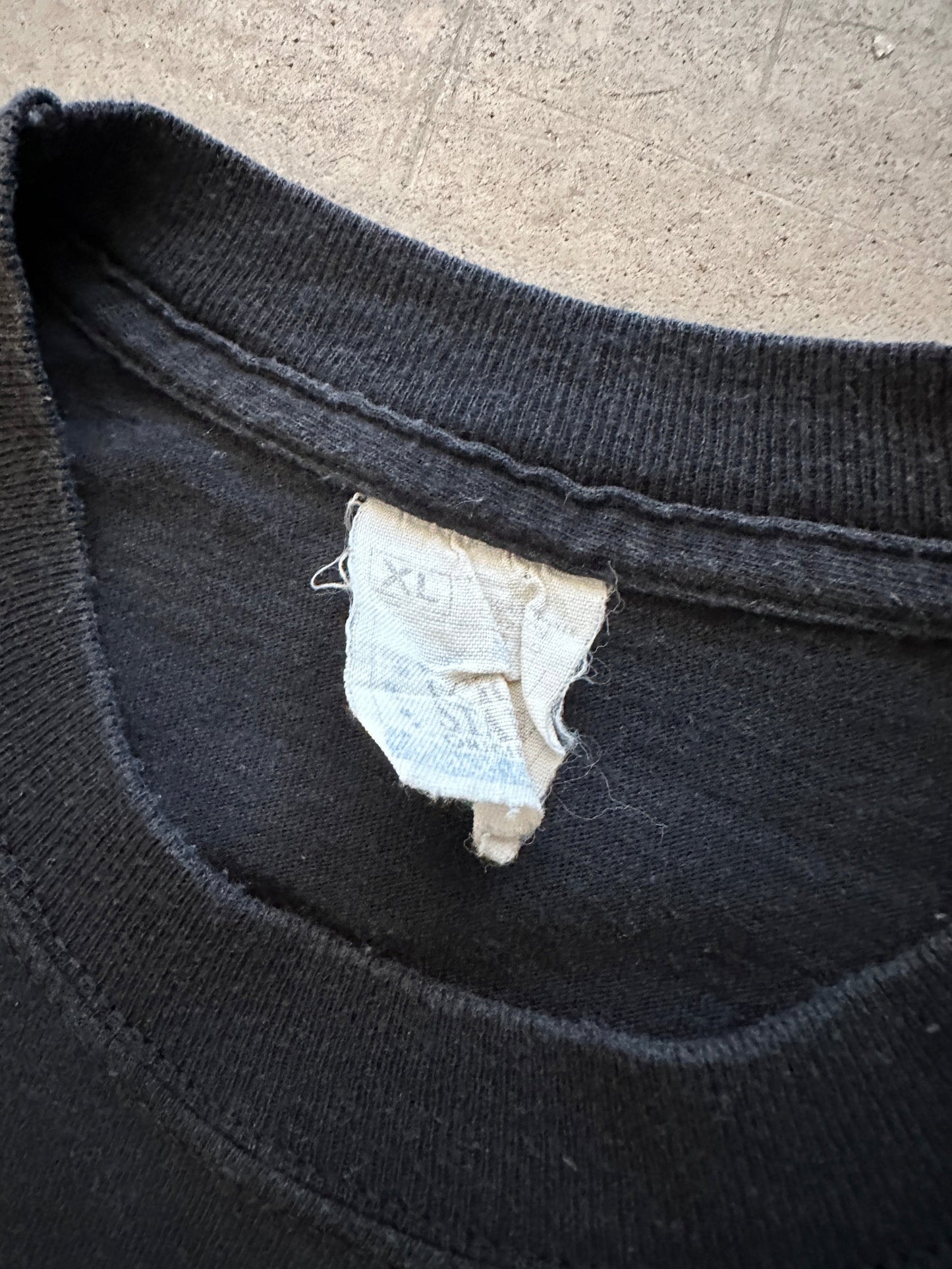 1990's The Devil in Red Keano T-Shirt - XL