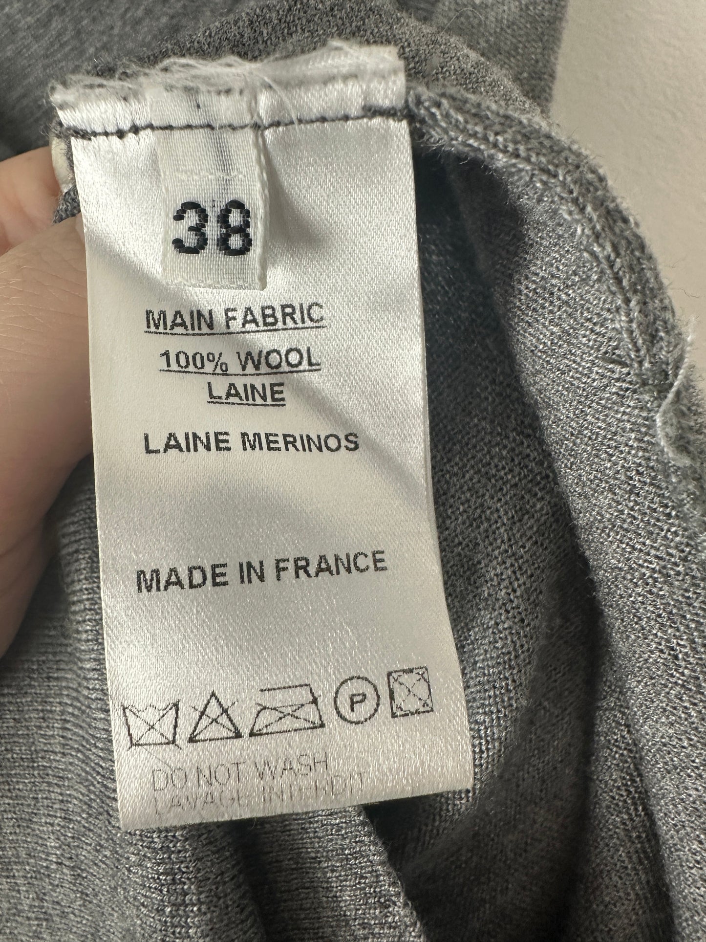 https://cdn.shopify.com/s/files/1/0900/2729/5066/files/Balmain_Chainmail_Dress_Care_Label.jpg?v=1774113762