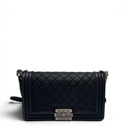 https://cdn.shopify.com/s/files/1/0564/9376/8855/files/Chanel_Handtasche_Boy_bag_Caviar_medium_schwarz_193230.webp?v=1782918290