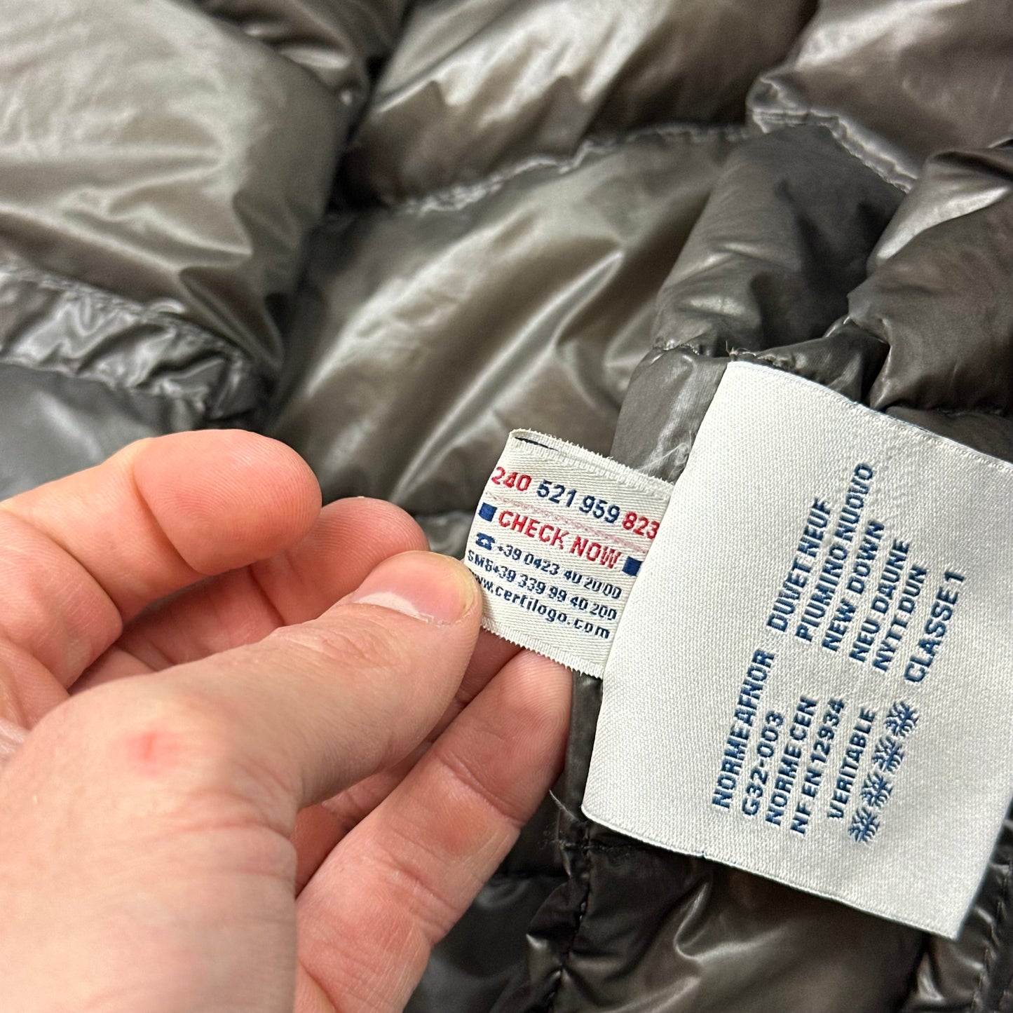 Moncler Acorus Short Down Puffer Jacket - 2 (M)