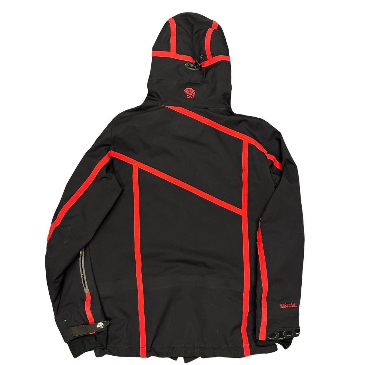Mountain hardwear conduit soft shell jacket in black & red ( M )
