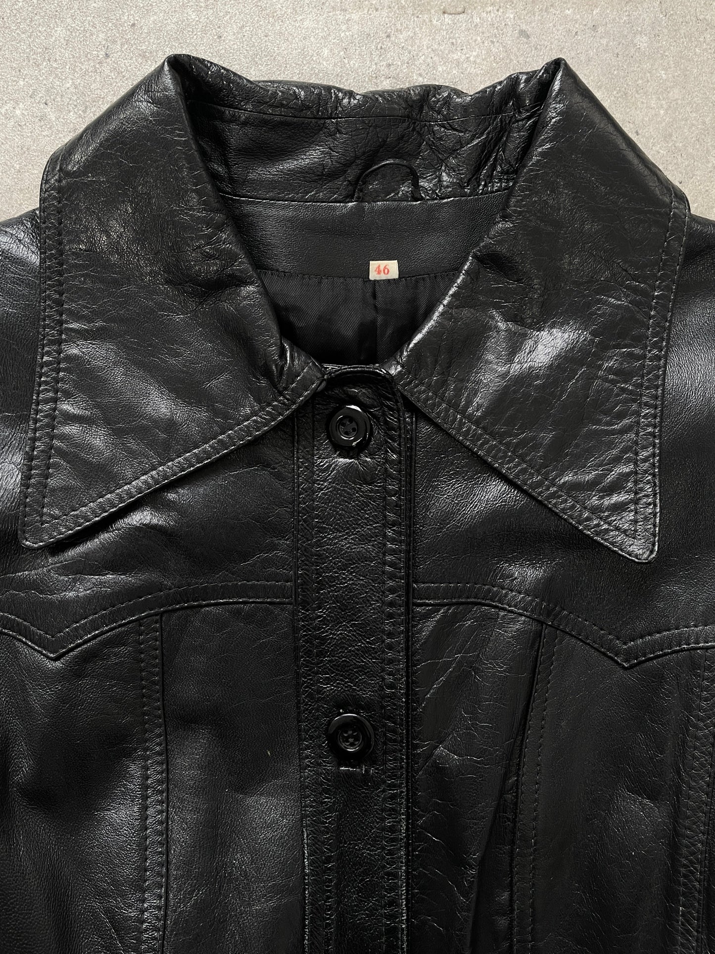 Vintage 1990s Dagger Collar Belted Leather Jacket - M