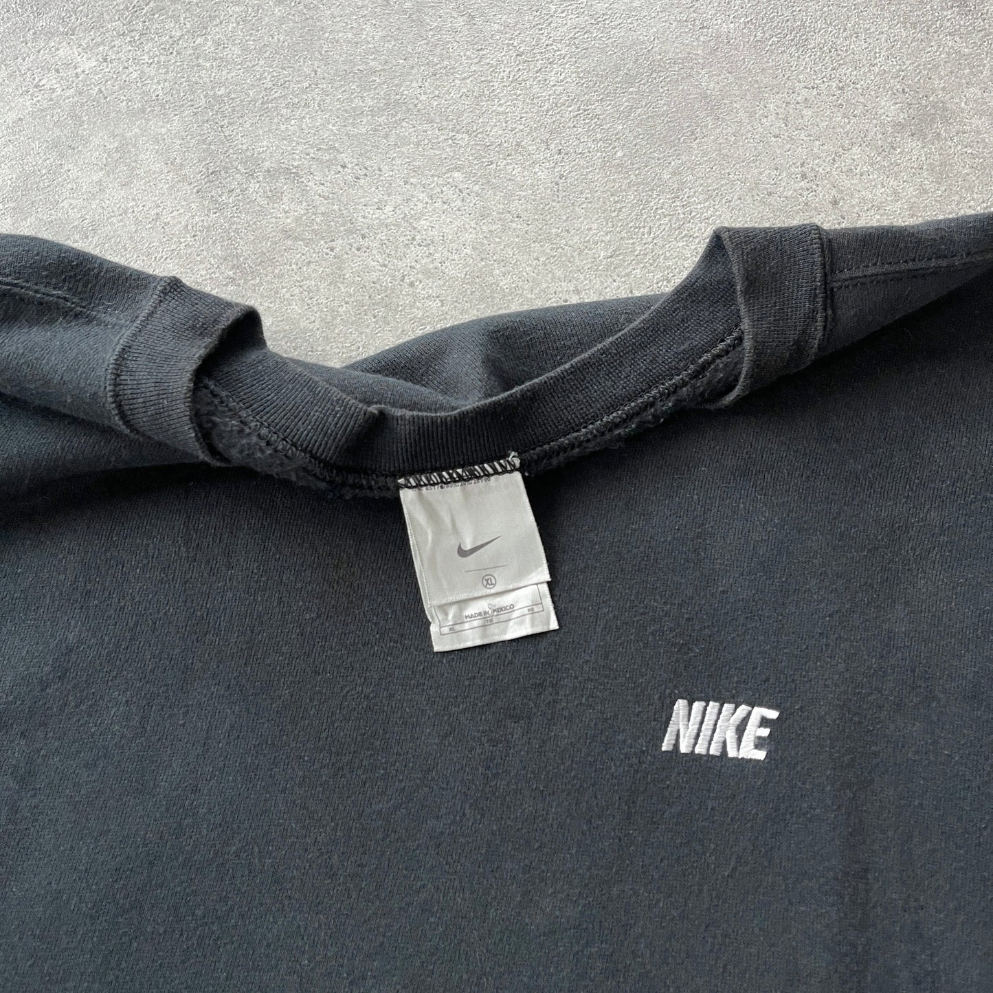 Nike 2001 embroidered heavyweight sweatshirt (XL)