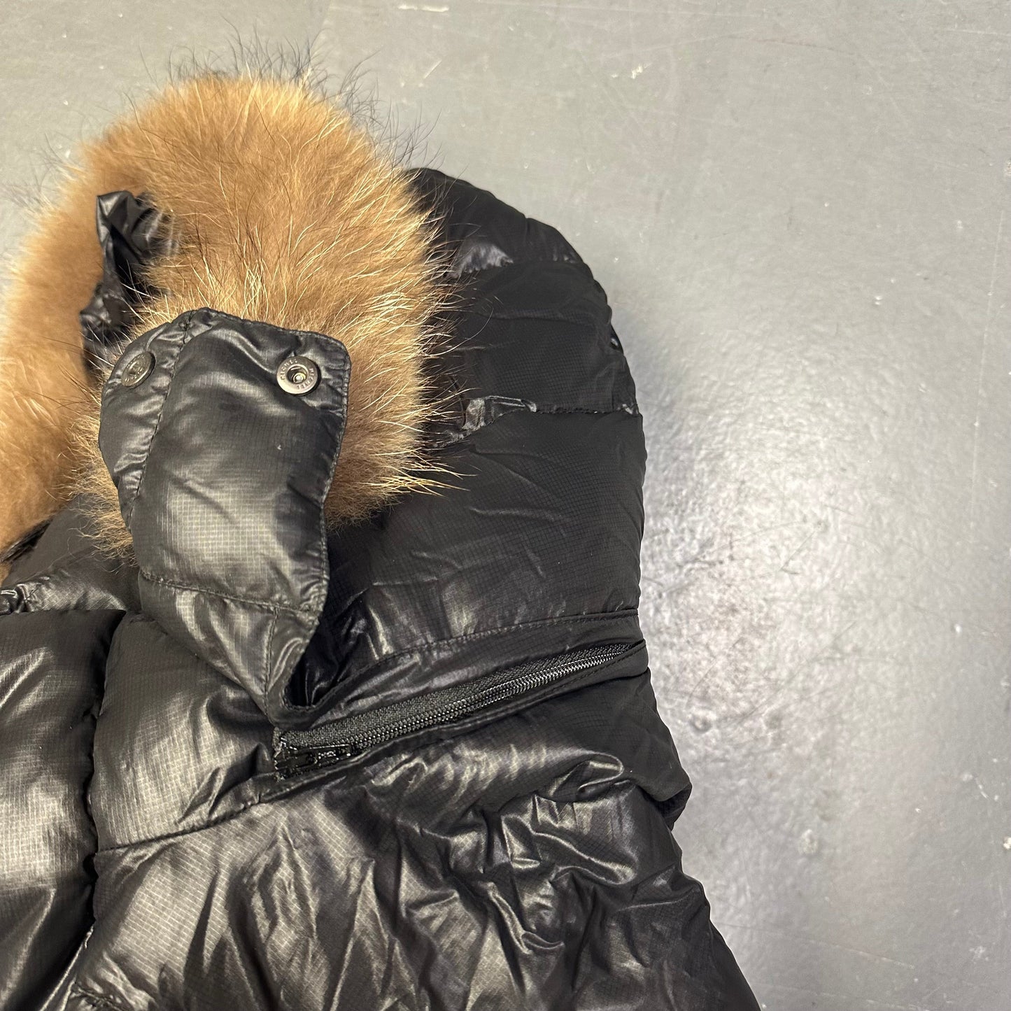 Camp 7 Fur Hood Puffer Jacket In Black ( XL )