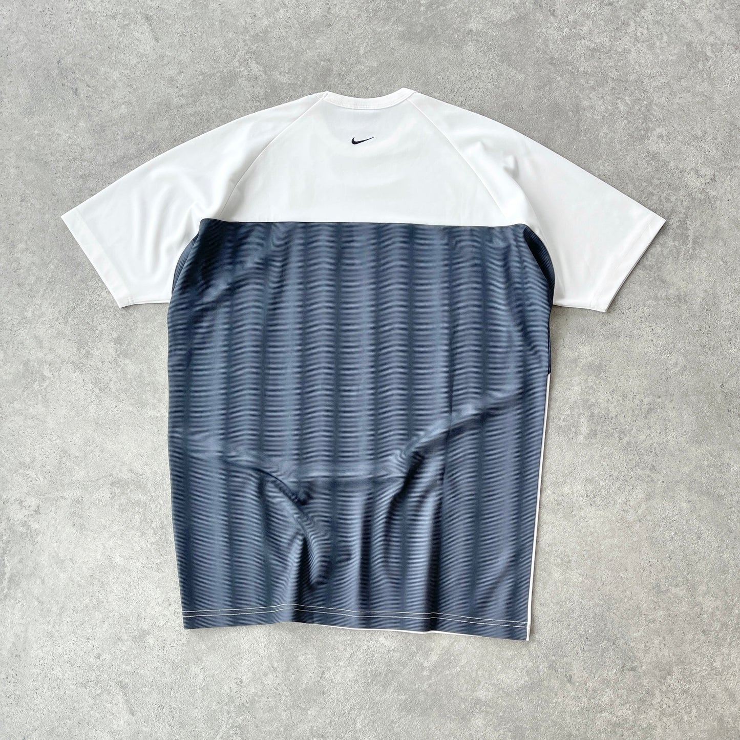 Nike RARE 1990s technical nylon spellout t-shirt (L)