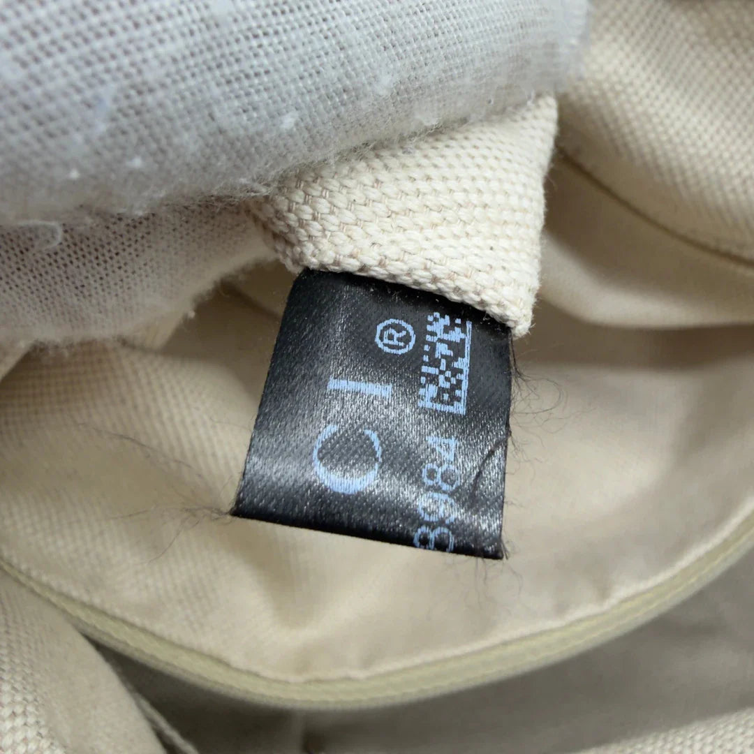 https://cdn.shopify.com/s/files/1/0564/9376/8855/files/Gucci_Schultertasche_Sukey_One_monogram_braun_15.webp?v=1782905168