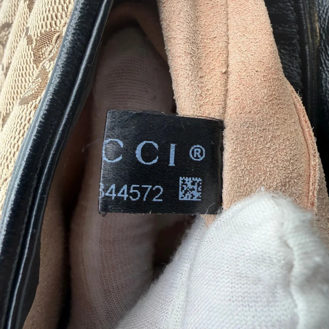 https://cdn.shopify.com/s/files/1/0564/9376/8855/files/Gucci_Umhangetasche_Marmont_Small_GG_monogram_beige_vintage_GG2578.webp?v=1773317624