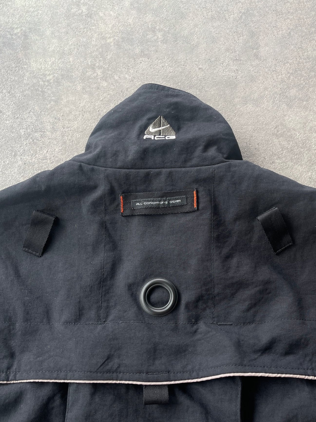 nike acg 1990s technical cargo hydration vest jacket (s) | Default Title, Multicoloured