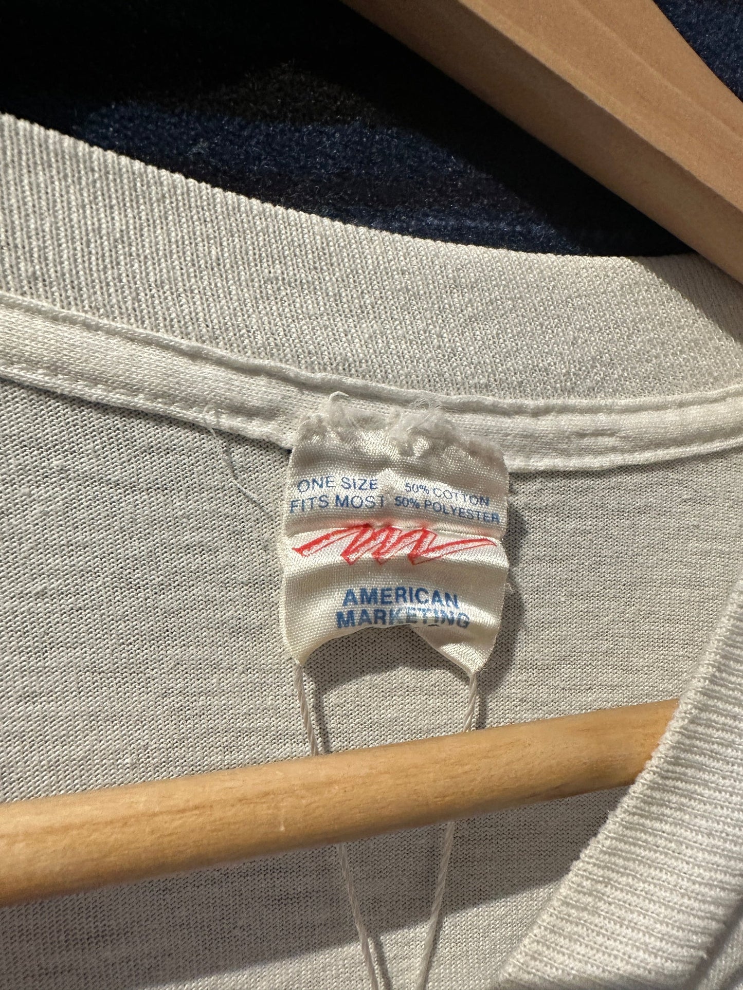 1987 Disney's Rodger Rabbit T-shirt - S | Small, Red