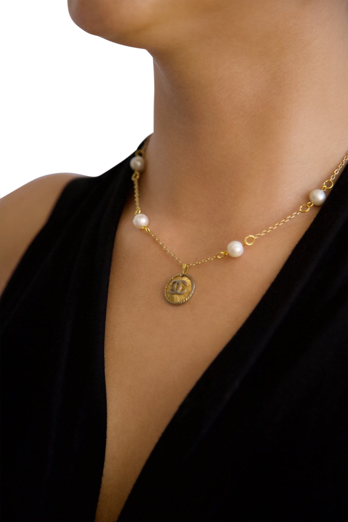 VT Rework : Chanel Reworked Cultured Pearl Necklace
