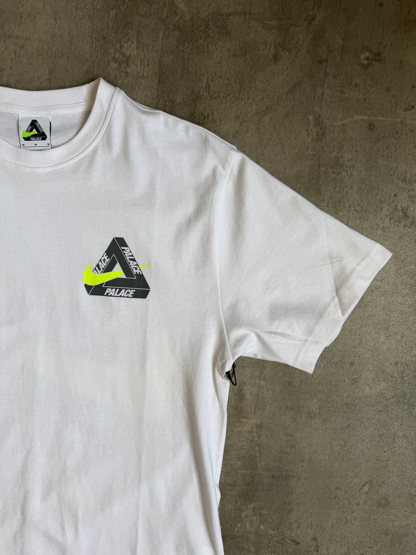 PALACE NIKE TRI SWOOSH T-SHIRT WHITE