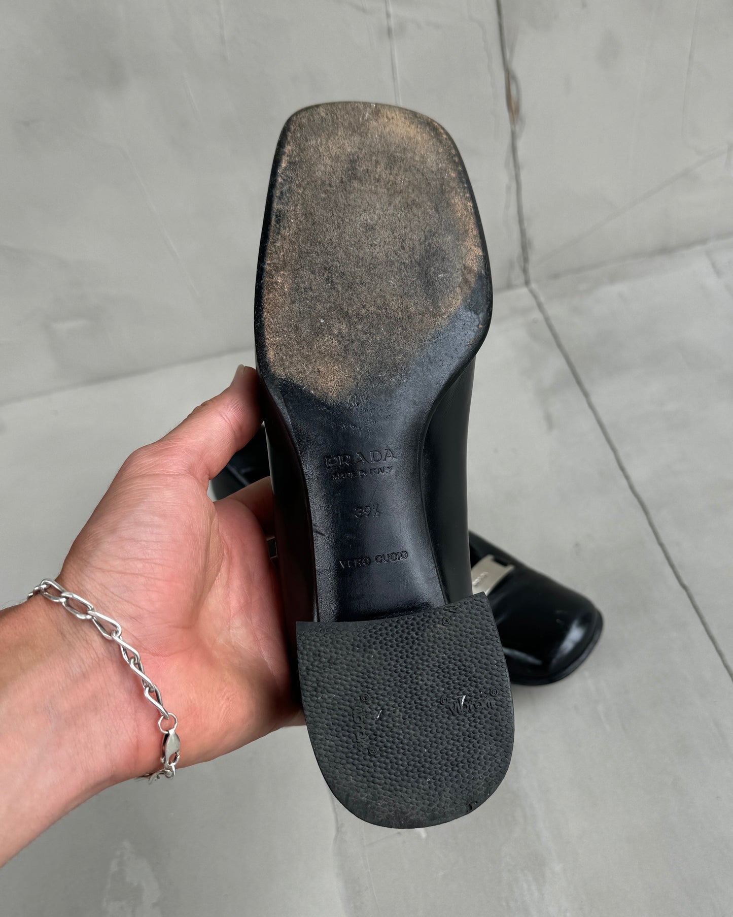PRADA LEATHER HEELED LOAFER - EU 39.5 / UK 7 | UK 39.5, Black