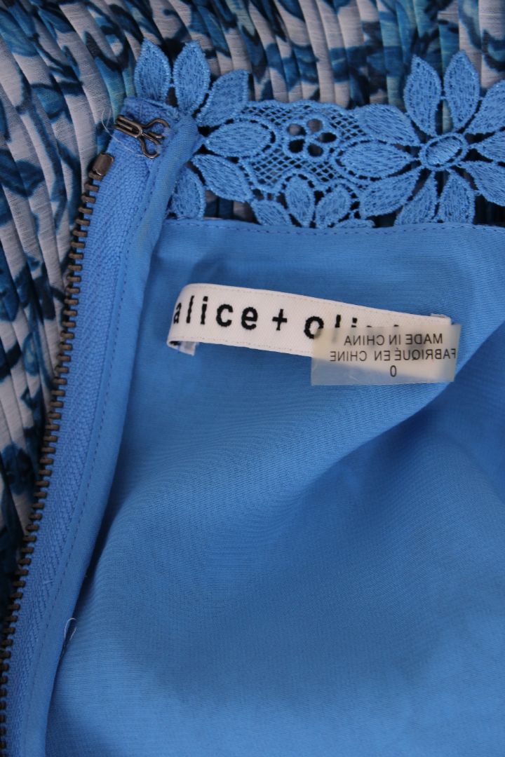 Alice & Olivia Pleated Floral Dress Blue 0 | O/S, Blue