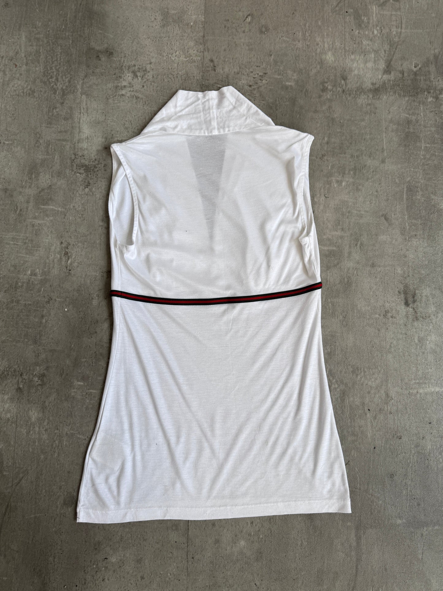 Gucci White 3D Heart Charm Low Cut Top SC: 5782