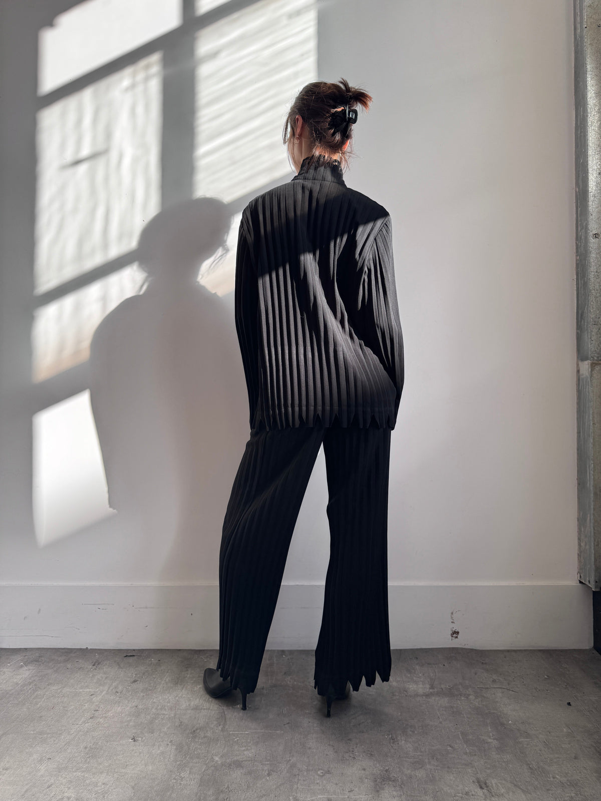 S/S 2010 Issey Miyake Pleats Please Zig Zag Black Pleated Cardigan FA276: SD287(01) | Small, Black