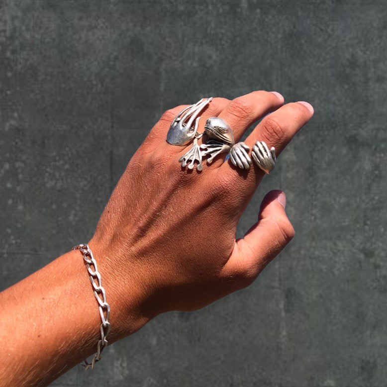 GIACOMETTI HAND RING