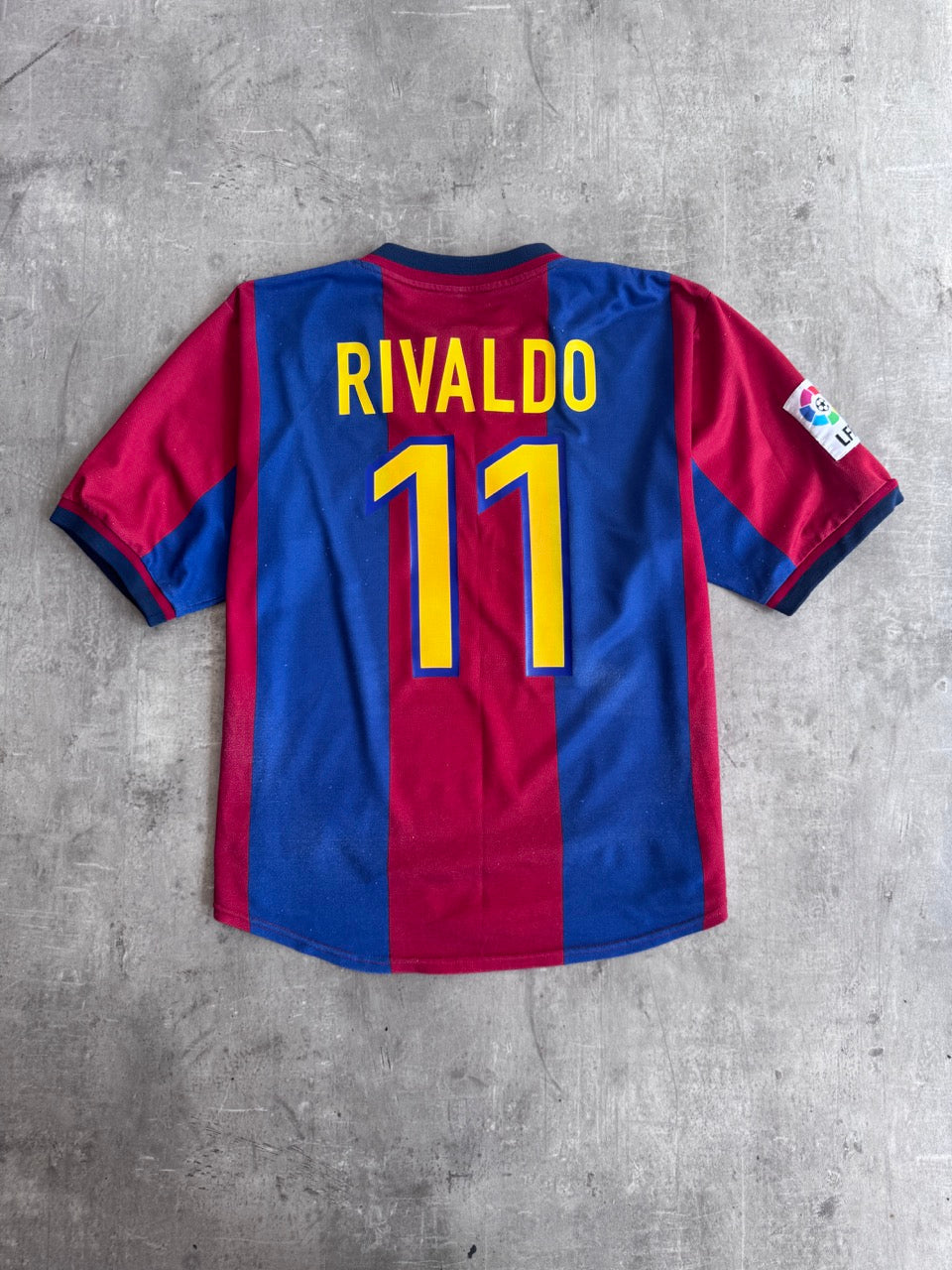 1998/99 FC Barcelona x Nike 'Rivaldo 11' Home Football Shirt