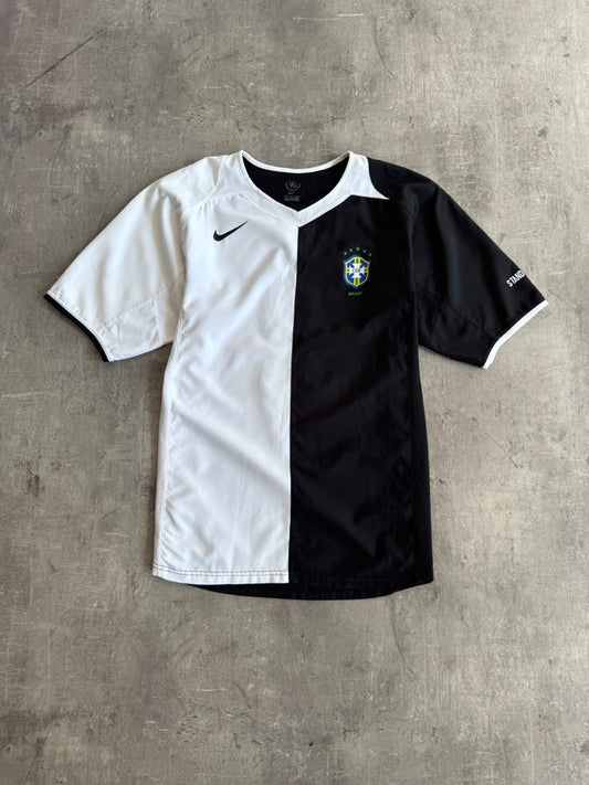 2004/05 Brazil x Nike 'Kaká 8' Anti Racism Football Shirt